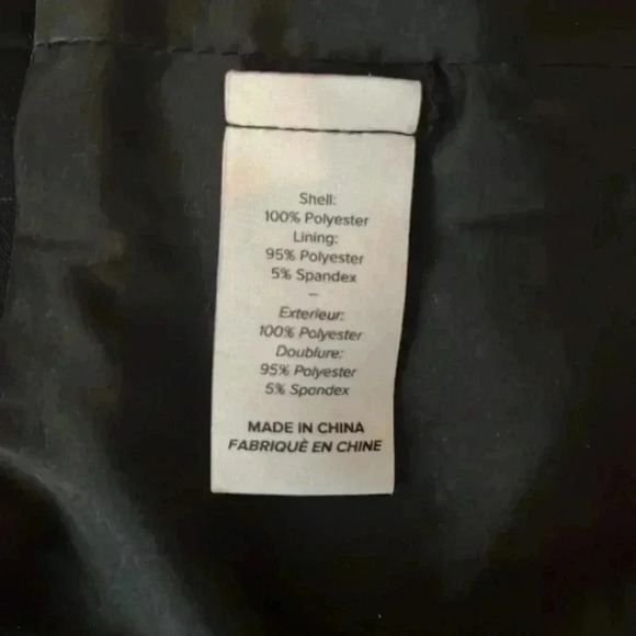 NWT CINQ A’ SEPT ON SHOULDER CROP TOP - Picture 6 of 6